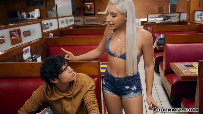 Mofos – Just Desserts