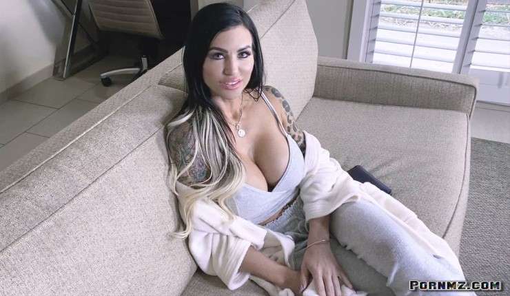 StayHomeMilf – Whats In The Box