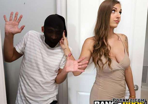 MomIsHorny – Kenzie Love Burglar Gets Punished