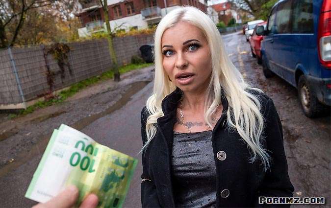 PublicAgent – Suzi Grande The Blonde MILF Teacher