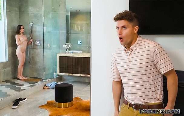 MyPervyFamily – Sofi Adam Everything Is Bigger In The States