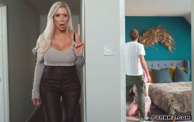 BrazzersExxtra – Evie Rees Tania Amazon Stepmom Surprise