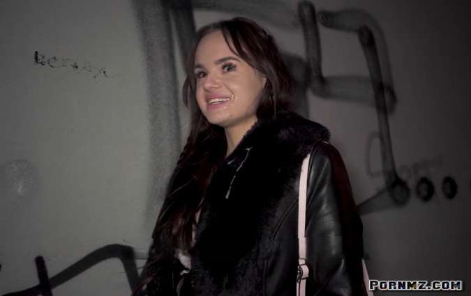 [PublicAgent] Olivia Zlota – Is that cum on your face