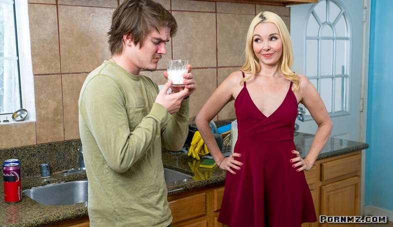 MomWantsToBreed – Aaliyah Love – Milk Makes Better Cream