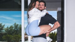 Brazzers Goddess Guzman – The Goddess And The Girth