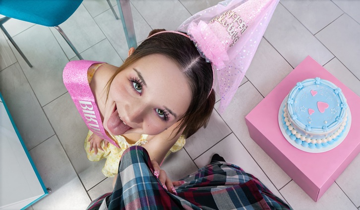 DadCrush Carly Kiss – Your Cock Is My Birthday Wish – She Is Old Enough for an Orgasm Now